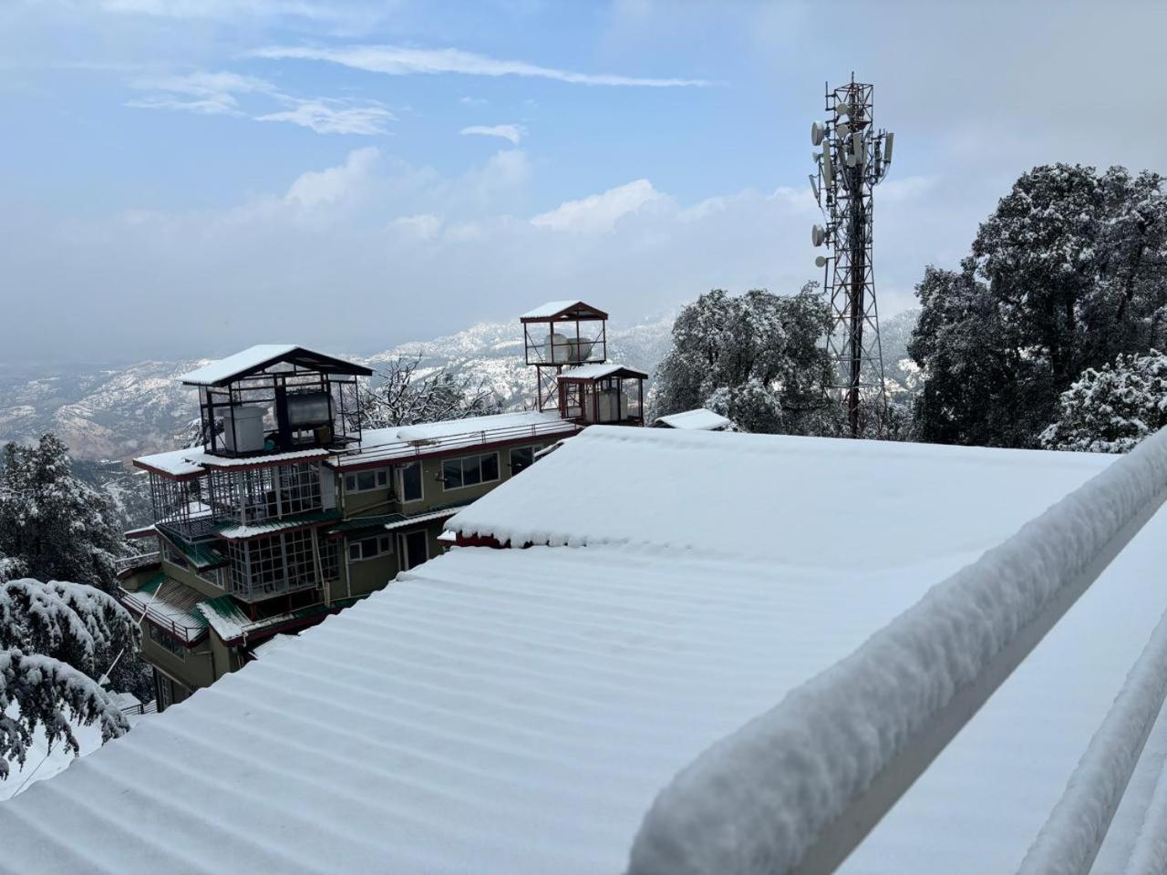 Hotel Jakhu Heights Shimla Bagian luar foto